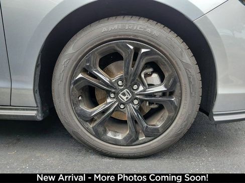 Used 2025 Honda Accord SE image 4