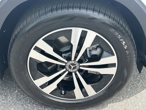 Certified 2025 Mercedes-Benz GLB 250 image 13