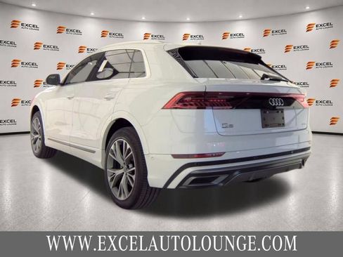 Used 2021 Audi Q8 Premium Plus AWD/4WD image 3