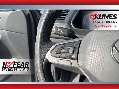 Used 2022 Volkswagen Tiguan S image 27