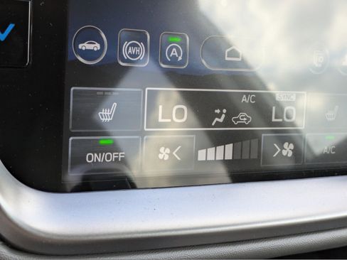 Certified 2025 Subaru Outback Premium image 23