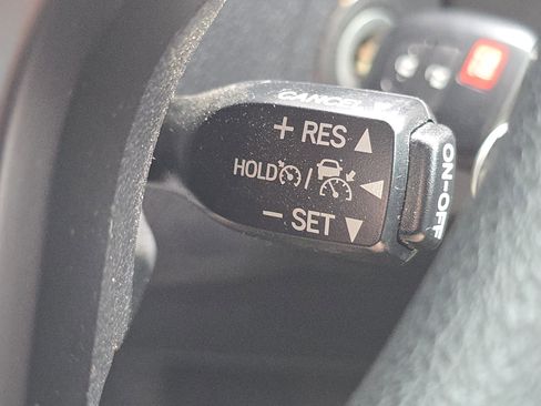 Used 2023 Toyota Tacoma SR image 7