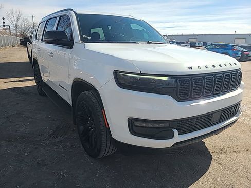 Used 2023 Jeep Wagoneer Series II image 5