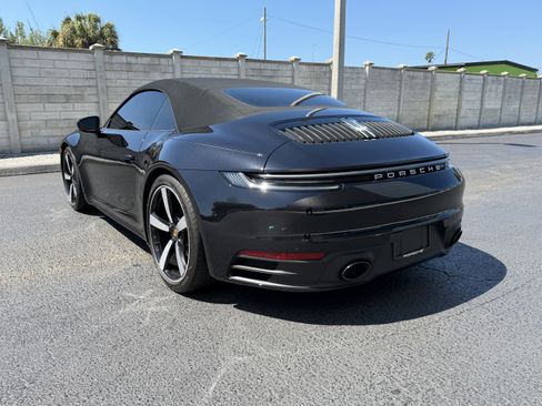 Certified 2024 Porsche 911 Carrera RWD image 3