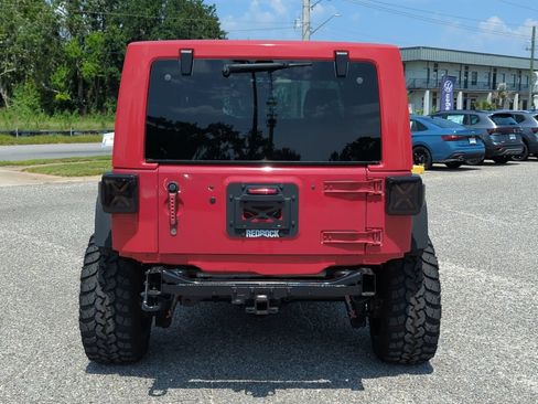 Used 2011 Jeep Wrangler Sahara w/ Connectivity Group AWD/4WD image 6