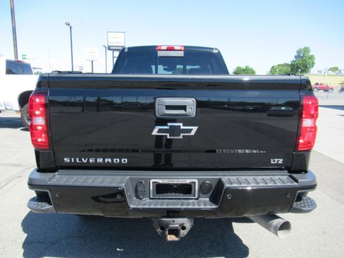 Used 2019 Chevrolet Silverado 2500 LTZ w/ Duramax Plus Package AWD/4WD image 7