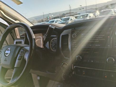 Used 2017 Nissan Titan Platinum Reserve image 18