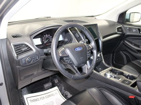 Used 2022 Ford Edge Titanium image 24