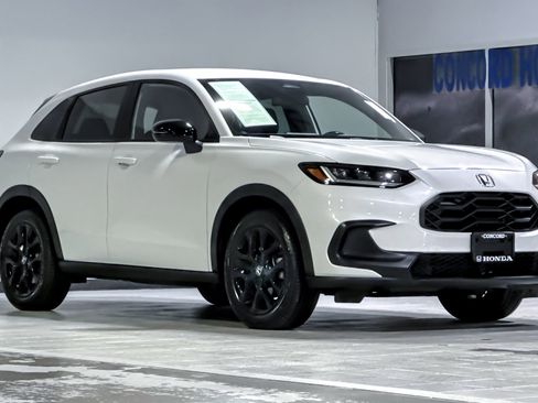 Used 2023 Honda HR-V Sport image 6