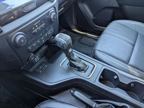 Used 2022 Ford Ranger Lariat w/ Equipment Group 501A High image 12