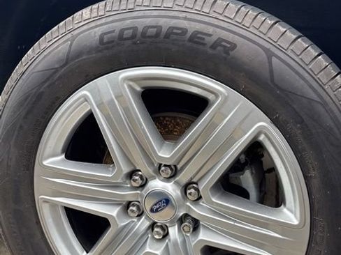 Used 2021 Ford Expedition XLT RWD image 7