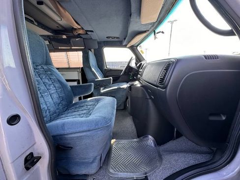 Used 2001 Dodge B2500 RWD image 26
