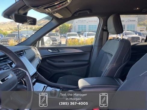 New 2025 Jeep Grand Cherokee Laredo w/ Luxury Tech Group I image 14