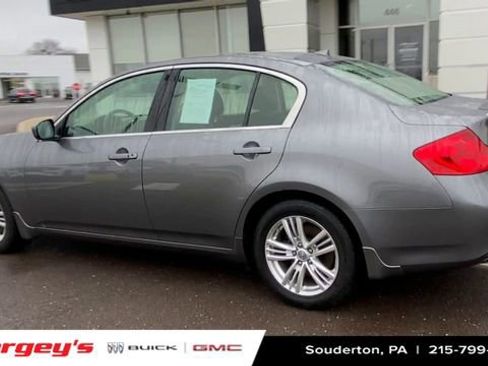Used 2013 INFINITI G37 x w/ Premium Pkg image 7