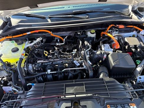 New 2026 Ford Escape SE w/ PHEV Premium Package FWD image 22