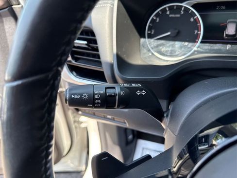 Used 2022 Nissan Rogue SL w/ SL Premium Package image 28