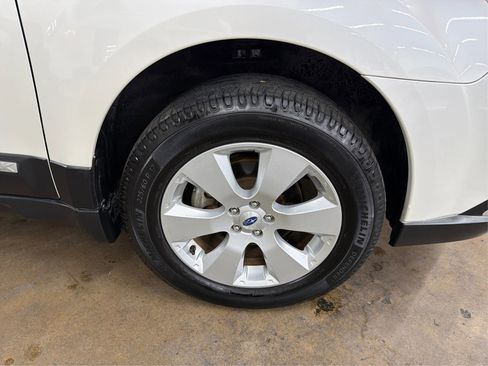 Used 2011 Subaru Outback 2.5i Limited AWD/4WD image 41