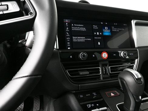 Certified 2026 Porsche Macan AWD/4WD image 12