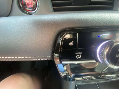 Used 2025 Honda Pilot Touring image 24