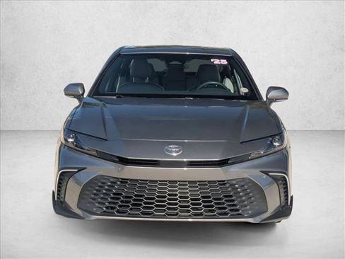 Certified 2025 Toyota Camry SE w/ Convenience Package image 2