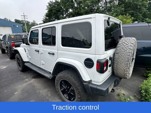 Used 2019 Jeep Wrangler Unlimited Sahara w/ Uconnect 4C Nav & Sound Group AWD/4WD image 5