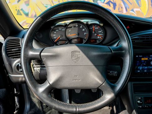 Used 2000 Porsche Boxster RWD image 27