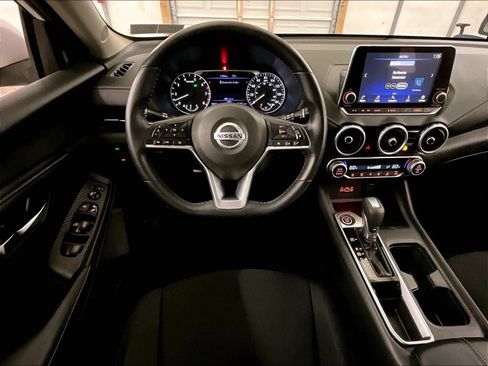 Used 2020 Nissan Sentra SV w/ Trunk Package FWD image 5