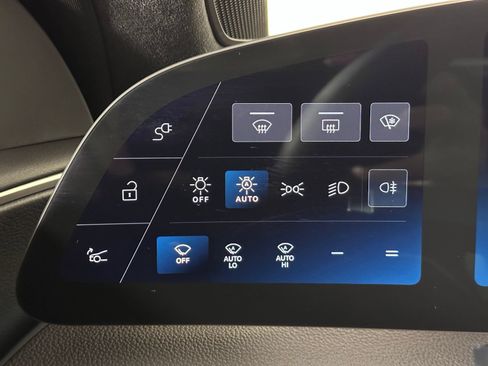 Used 2025 Lucid Air Touring AWD/4WD image 13