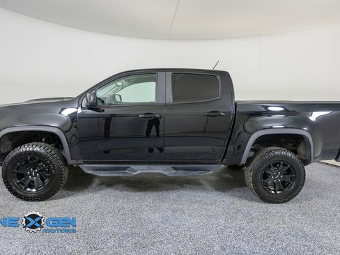 Used 2022 Chevrolet Colorado ZR2 w/ ZR2 Midnight Special Edition AWD/4WD image 4