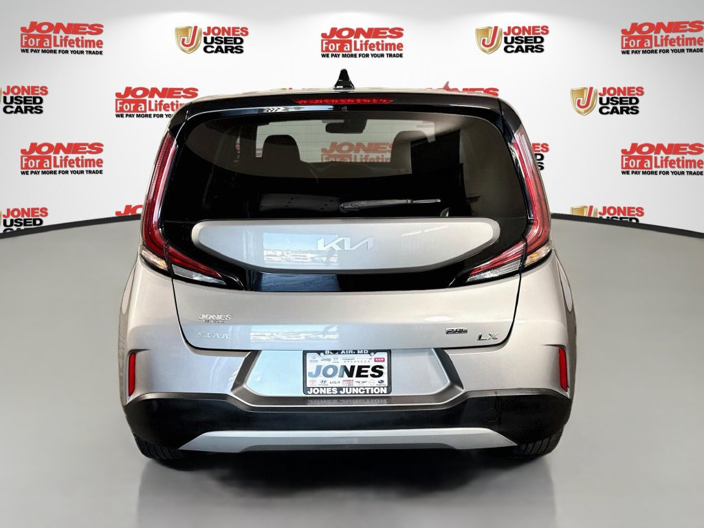 Used 2023 Kia Soul LX FWD image 14
