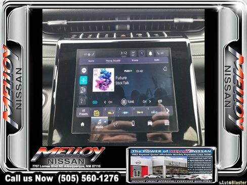 Used 2024 Jeep Grand Cherokee L Laredo image 11