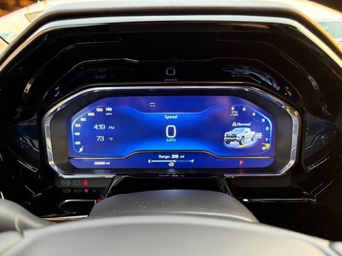 Used 2024 Chevrolet Silverado 1500 LT Trail Boss w/ LT Trail Boss Premium Package image 25