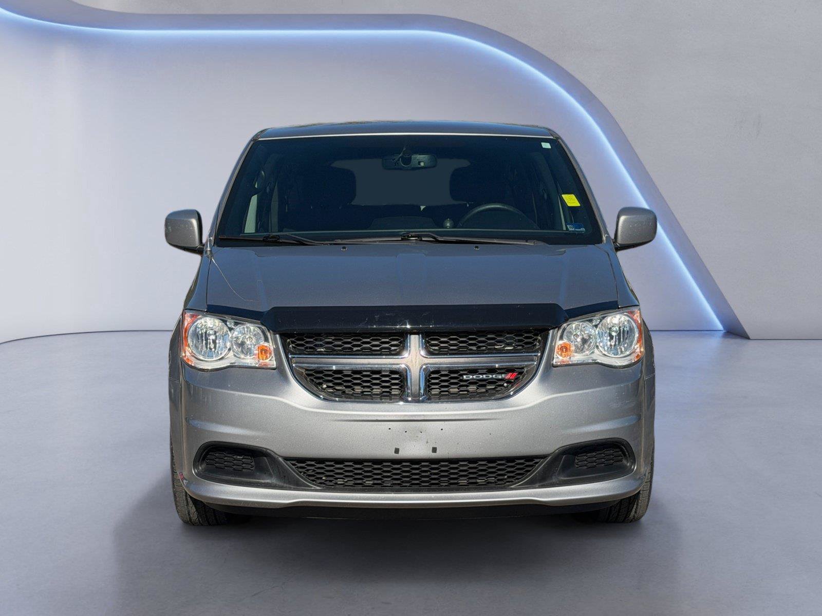 Used 2016 Dodge Grand Caravan SE FWD image 8