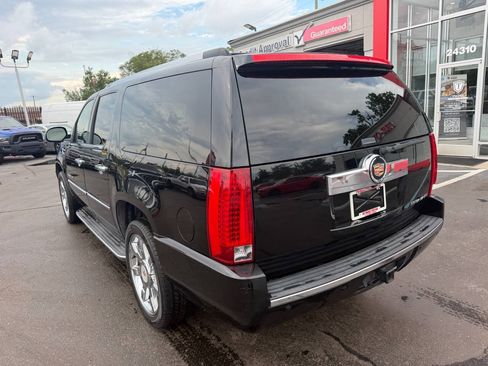 Used 2014 Cadillac Escalade ESV Luxury AWD/4WD image 7