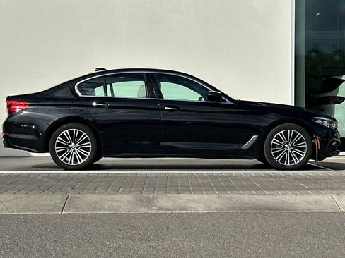Used 2018 BMW 530i image 2