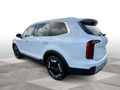Certified 2024 Kia Telluride S FWD image 6