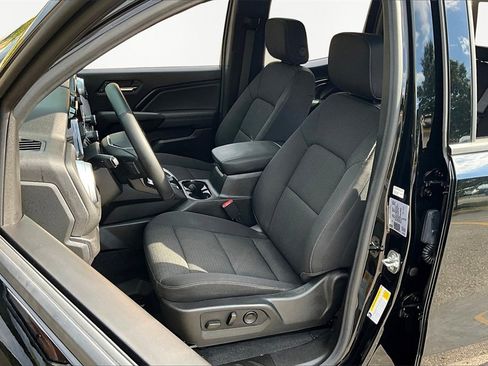 Used 2024 Chevrolet Colorado LT w/ LT Convenience Package II image 26