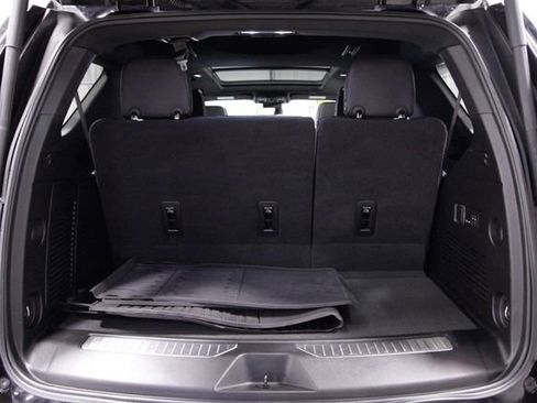 Used 2023 GMC Yukon Denali image 25