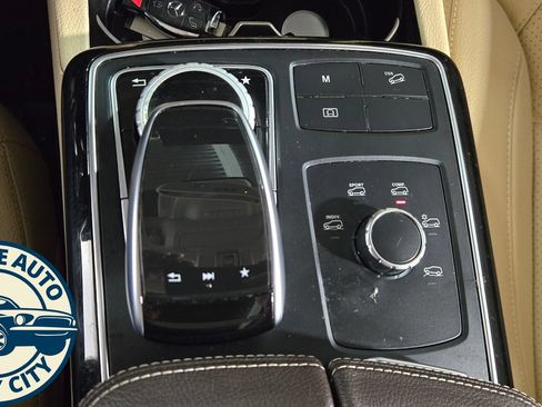 Used 2017 Mercedes-Benz GLE 350 4MATIC image 19