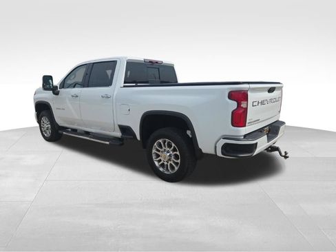 Used 2024 Chevrolet Silverado 2500 LTZ w/ LTZ Plus Package AWD/4WD image 4
