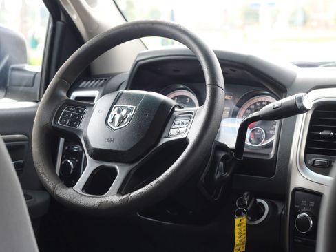 Used 2018 RAM 2500 SLT AWD/4WD image 14