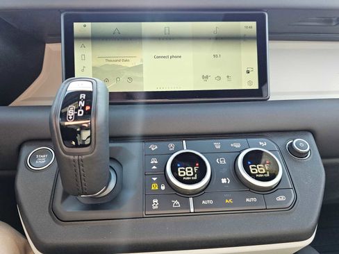 New 2024 Land Rover Defender 110 SE image 26