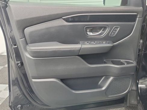 Certified 2025 Honda Pilot EX-L image 17