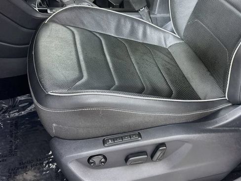 Certified 2024 Volkswagen Tiguan SEL R-Line AWD/4WD image 23