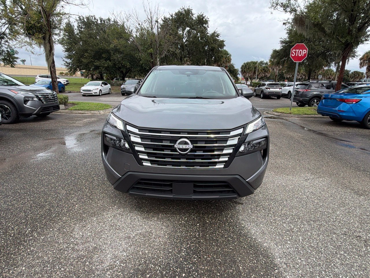 Used 2025 Nissan Rogue SV FWD image 5