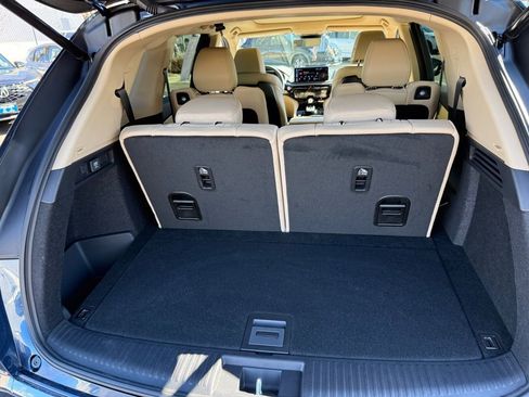 Used 2025 Acura MDX SH-AWD image 19