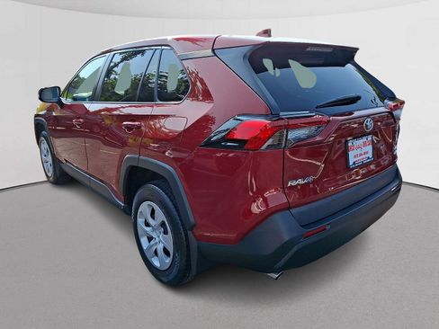 Used 2024 Toyota RAV4 LE AWD/4WD image 7
