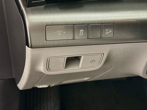 Used 2025 Hyundai Kona SEL AWD/4WD image 17