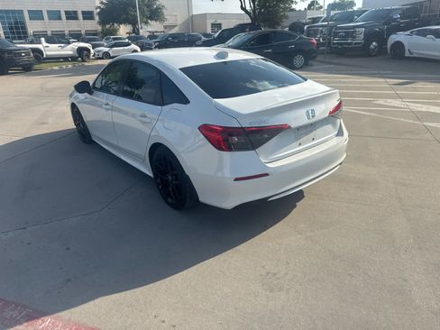 Used 2022 Honda Civic Sport image 4