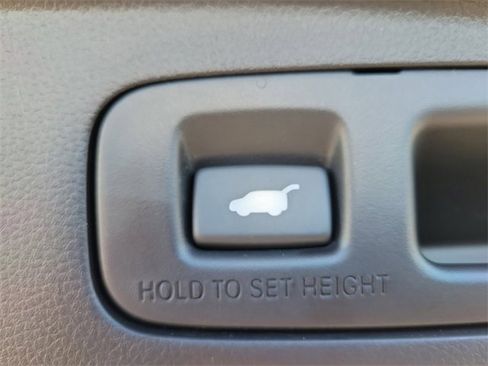 Certified 2023 Honda CR-V EX-L image 9